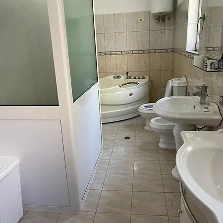 Holiday home Shtepia E Adit