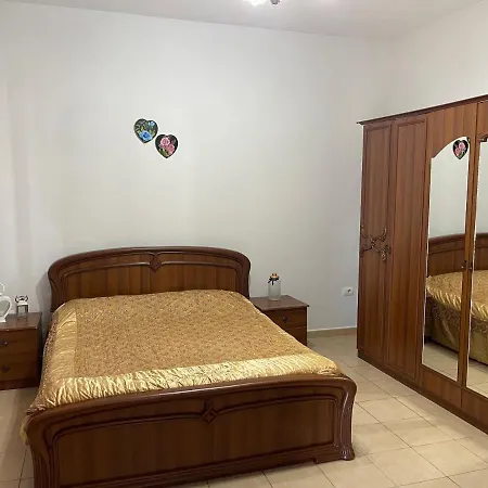 Shtepia E Adit Holiday home *